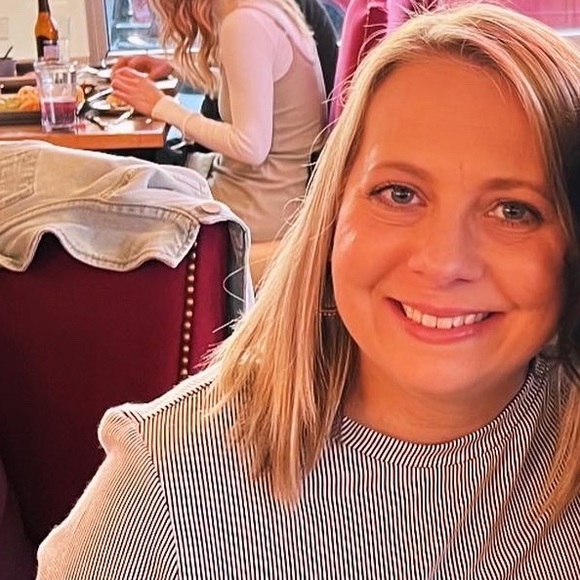 Meet your Posher, Maycie - Picture 1 of 1